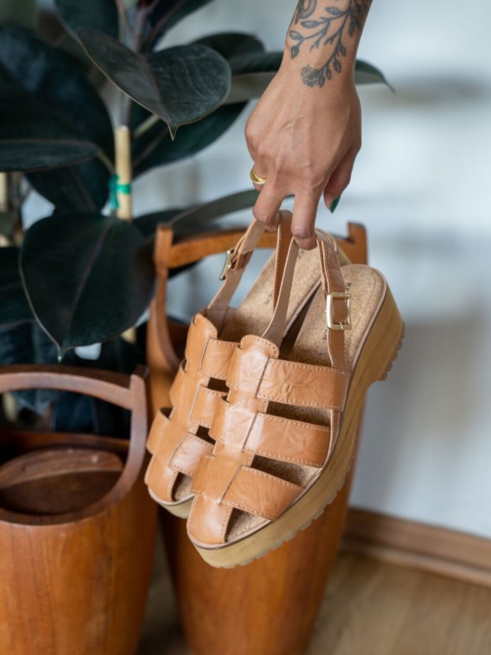 NWOT Kelsi Dagger Walkup Fisherman Platform Lug Sandals | Size 8.5 - 9 - 9.5